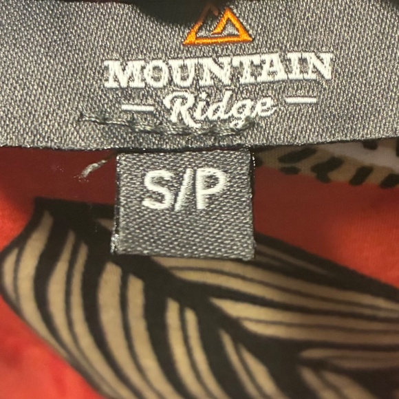 Genuine Hawaiian Shirt - Picture 2 of 2